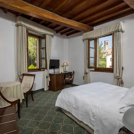 San Lucchese Hotel