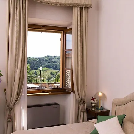 Hotel San Lucchese
