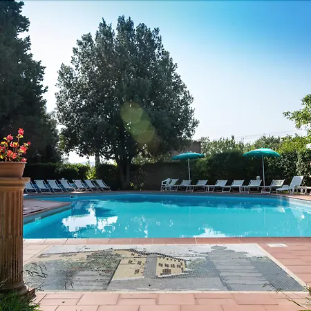 San Lucchese Hotel