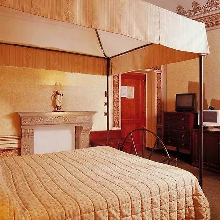 Szálloda San Lucchese