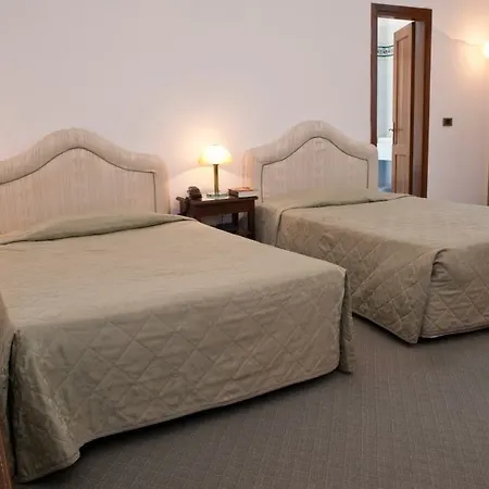 Hotel San Lucchese 4*