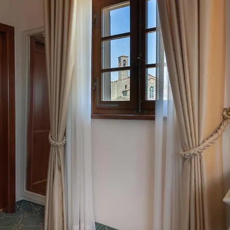 Szálloda San Lucchese